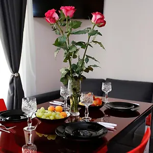 deluxe-2-studios-city-center.sozopol-hotels.com/